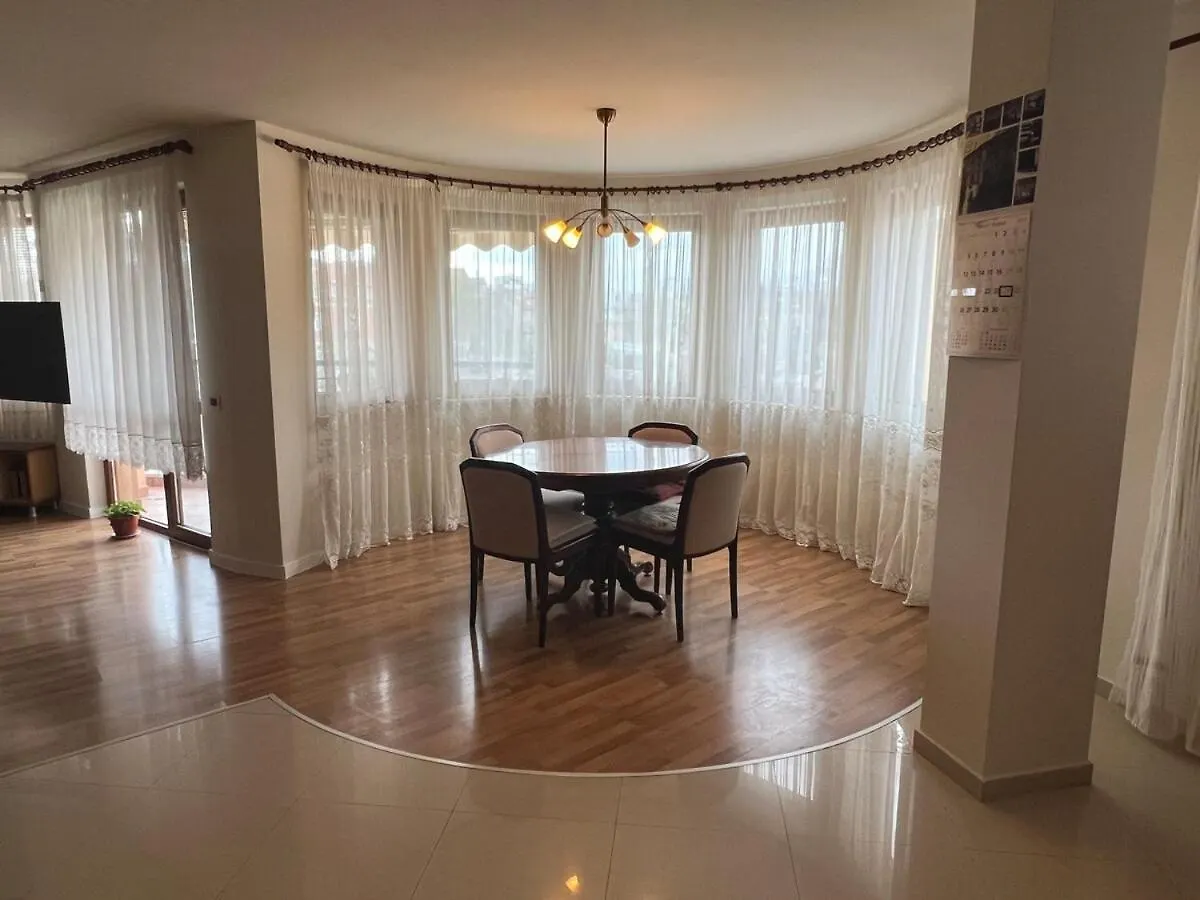 וארנה Roman Thermae Heritage Apartment With Garage
