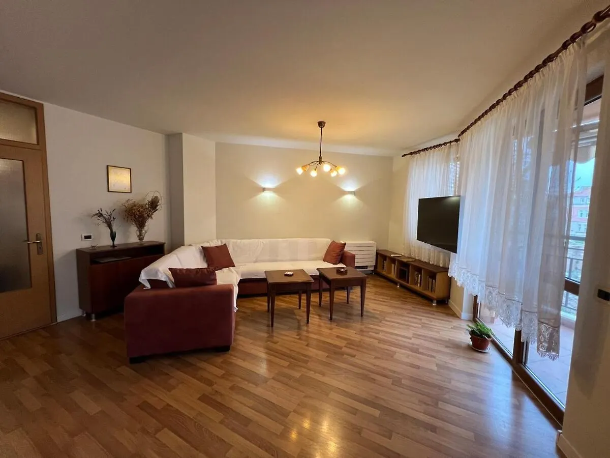 וארנה Roman Thermae Heritage Apartment With Garage