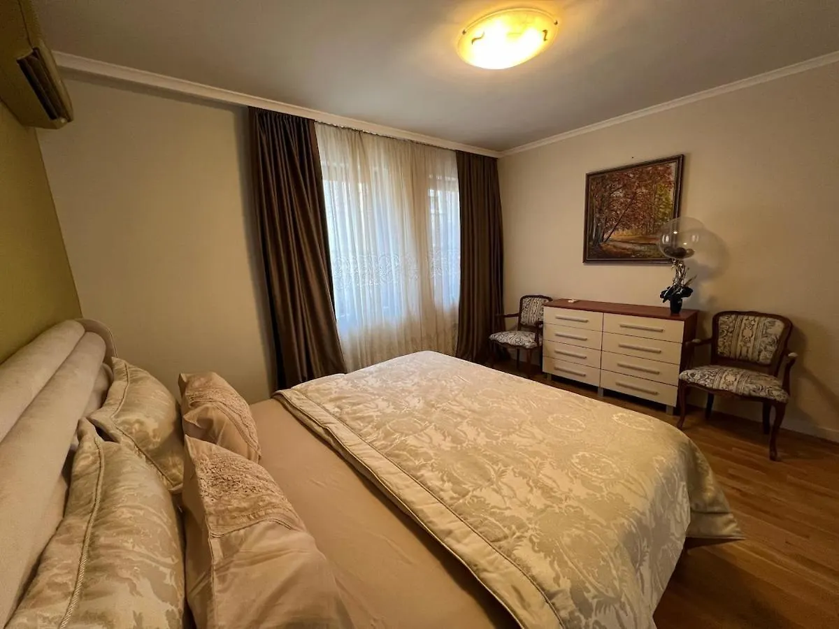 Roman Thermae Heritage Apartment With Garage Varna